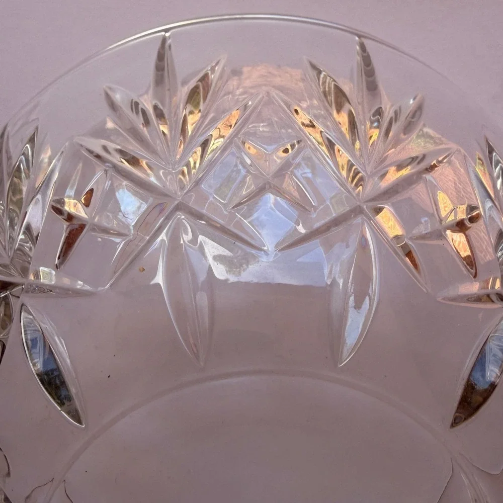 Vintage Lead‎ Crystal Pineapple Pattern Bowl Scalloped Edge Cut Glass Fruit Dish
